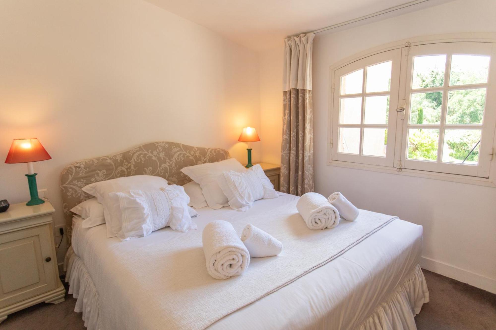 Hotel Le Verger Maelvi Grimaud Esterno foto