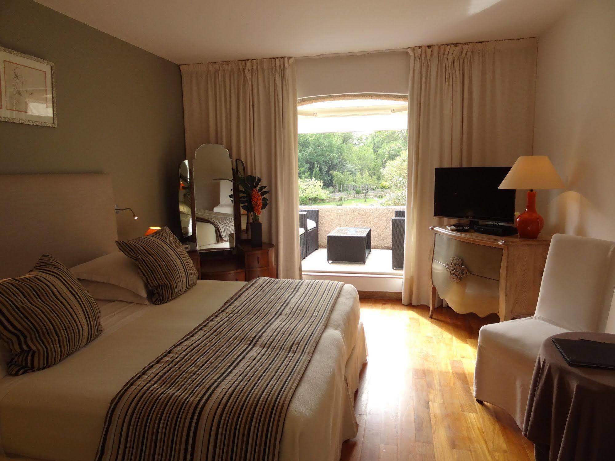 Hotel Le Verger Maelvi Grimaud Esterno foto